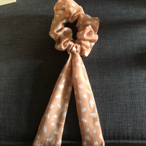 Aerie hair tie - Picture 1 of 3